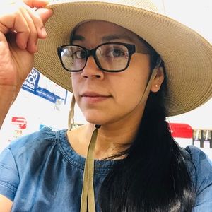 Meet your Posher, Araceli